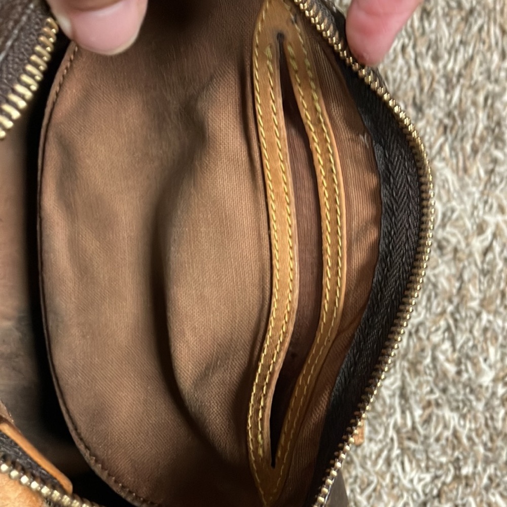 Authentic Louis Vuitton Speedy 25 Satchel and Shoulder bag - Picture 12 of 13